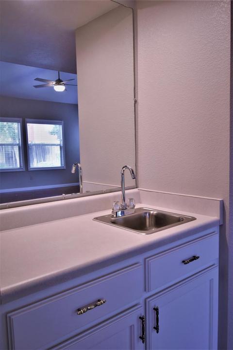 512 Clover Ave, Patterson, CA 95363 photo 4