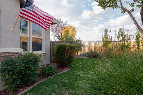 870 Courtyards Loop, Lincoln, CA 95648 photo 2