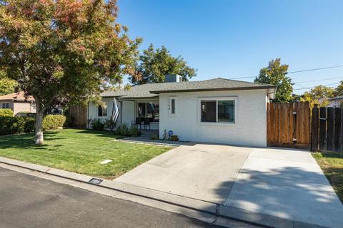 1104 Half Moon Dr, Modesto, CA 95350 photo 1
