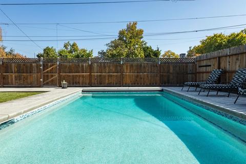 1104 Half Moon Dr, Modesto, CA 95350 photo 24