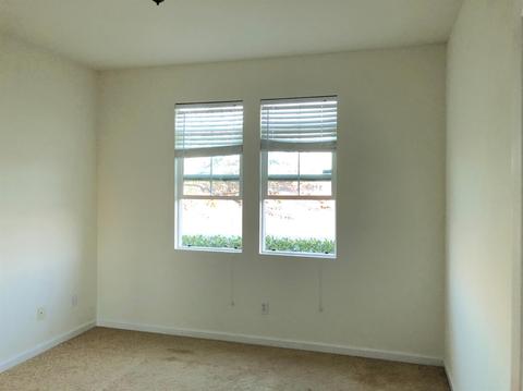 327 Wolfpack Ct, Patterson, CA 95363 photo 3