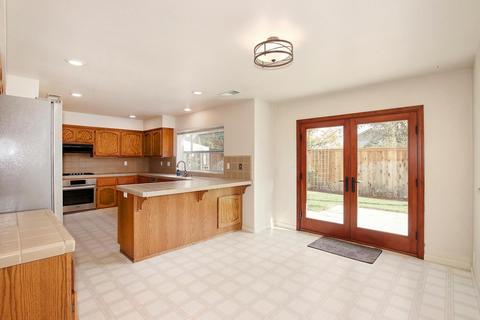 2340 Benton Pl, Davis, CA 95618 photo 10