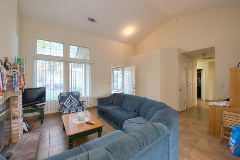 416 Kirbys Mill Dr, Modesto, CA 95358 photo 4