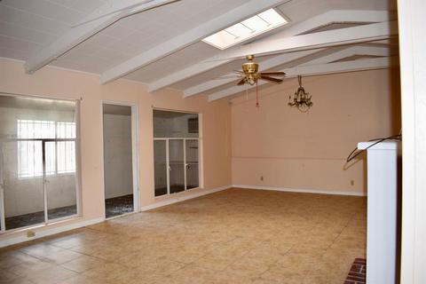 541 W 8th St, Davis, CA 95616 photo 3
