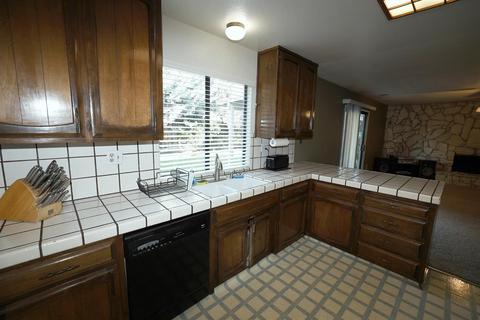 3909 Midcrest Ct, Modesto, CA 95355 photo 28