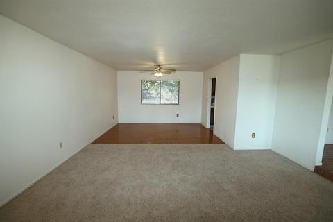 3909 Midcrest Ct, Modesto, CA 95355 photo 12