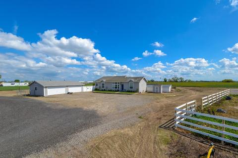 20971 Fourth Ave, Stevinson, CA 95374 photo 2