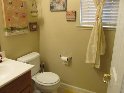 636 S Highland Ave, Ripon, CA 95366 photo 9