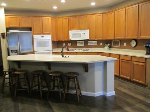 636 S Highland Ave, Ripon, CA 95366 photo 2