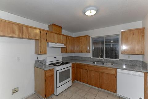 1584 La Mirada, Merced, CA 95348 photo 9
