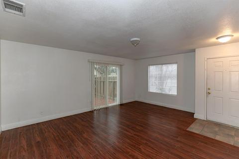 1584 La Mirada, Merced, CA 95348 photo 4
