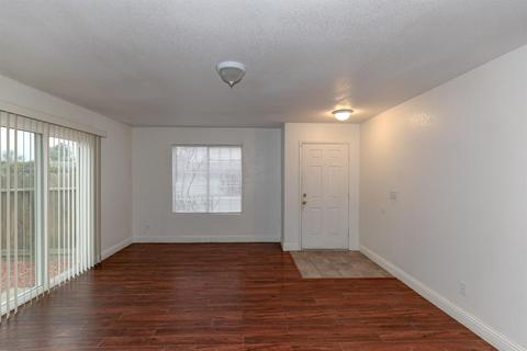 1584 La Mirada, Merced, CA 95348 photo 3