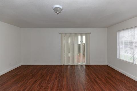 1584 La Mirada, Merced, CA 95348 photo 5