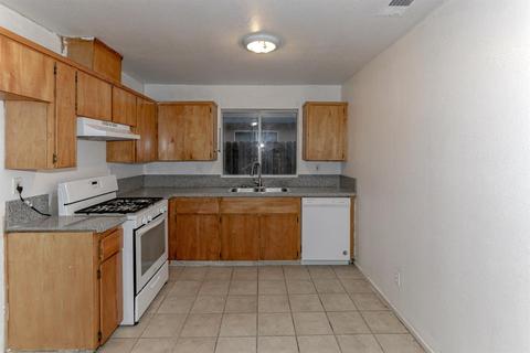 1584 La Mirada, Merced, CA 95348 photo 8