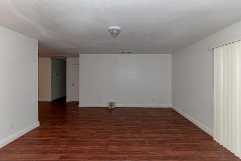 1584 La Mirada, Merced, CA 95348 photo 6