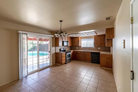 596 W Alpine Ave, Manteca, CA 95336 photo 9