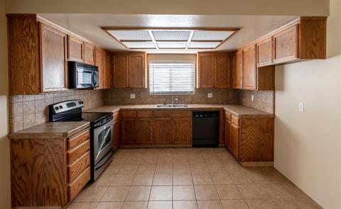 596 W Alpine Ave, Manteca, CA 95336 photo 10