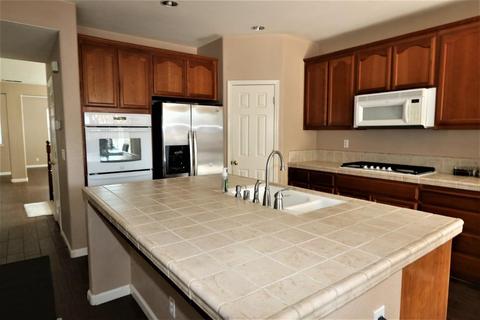 604 Anna Dr, Ripon, CA 95366 photo 4