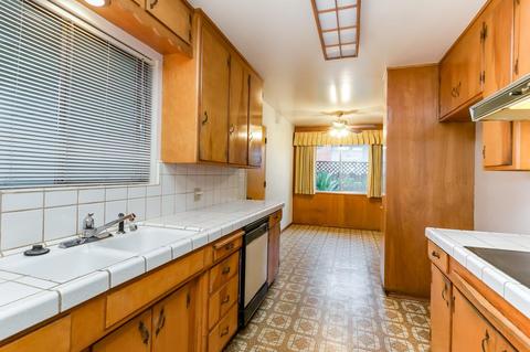1614 Augusta Ct, Modesto, CA 95350 photo 3