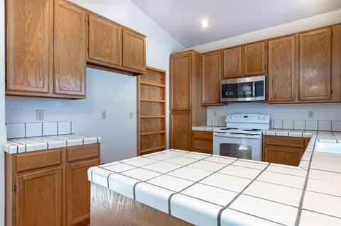 165 W Ferdinand St, Tracy, CA 95376 photo 8
