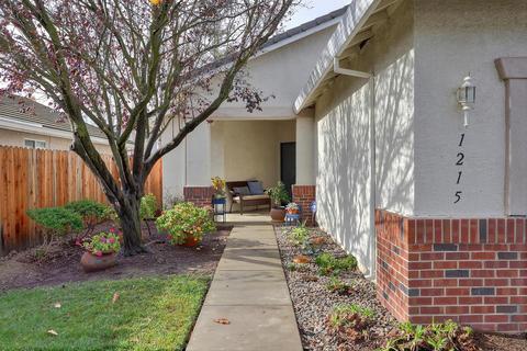 1215 Caricia Dr, Davis, CA 95618 photo 2