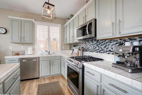 1215 Caricia Dr, Davis, CA 95618 photo 9