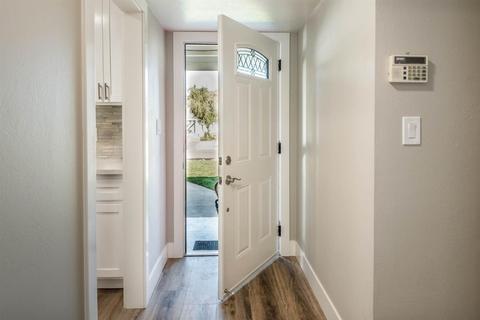 3057 Stanton Cir, Carmichael, CA 95608 photo 4