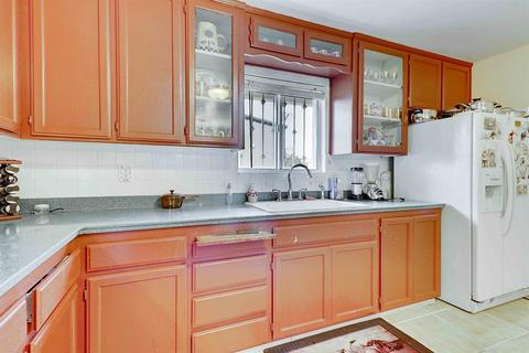 1301 Loquat, Patterson, CA 95363 photo 7