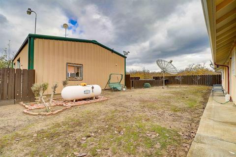 1301 Loquat, Patterson, CA 95363 photo 30