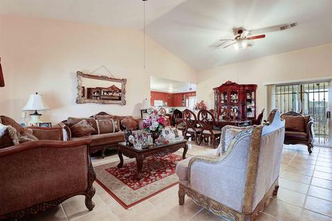 1301 Loquat, Patterson, CA 95363 photo 6