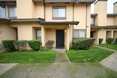 3026 Andre Ln, Turlock, CA 95382 photo 3
