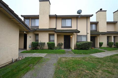 3026 Andre Ln, Turlock, CA 95382 photo 2