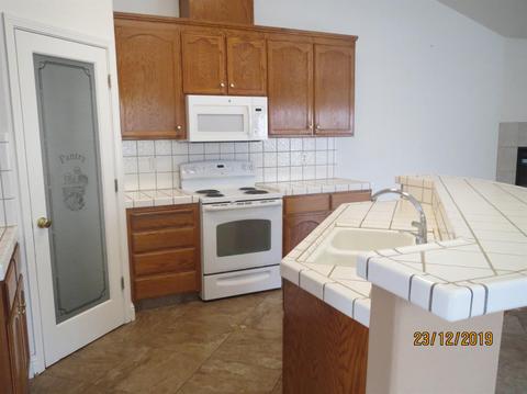 655 Blossom Ct, Manteca, CA 95336 photo 11