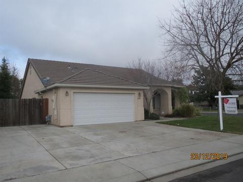 655 Blossom Ct, Manteca, CA 95336 photo 2