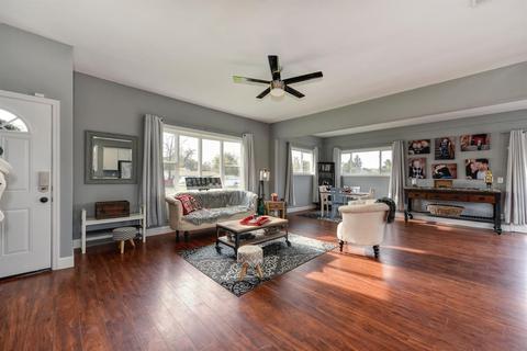 5212 Schuyler Dr, Carmichael, CA 95608 photo 2