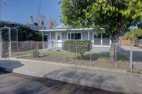 621 Joaquin St, Manteca, CA 95337 photo 1