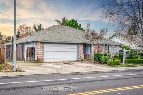 370 Lancaster Dr, Manteca, CA 95336 photo 2