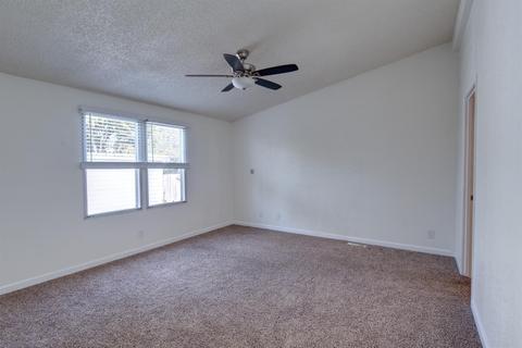 68 Maple Dr, Sacramento, CA 95823 photo 13