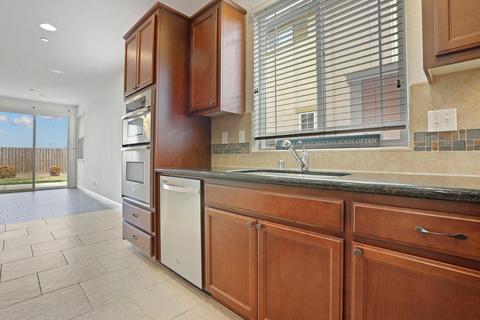 877 Sentinel Dr, Tracy, CA 95304 photo 11