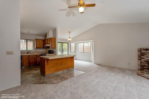 741 Doris Dr, Grass Valley, CA 95945 photo 5