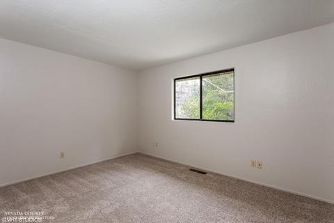 741 Doris Dr, Grass Valley, CA 95945 photo 9