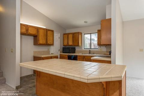 741 Doris Dr, Grass Valley, CA 95945 photo 6