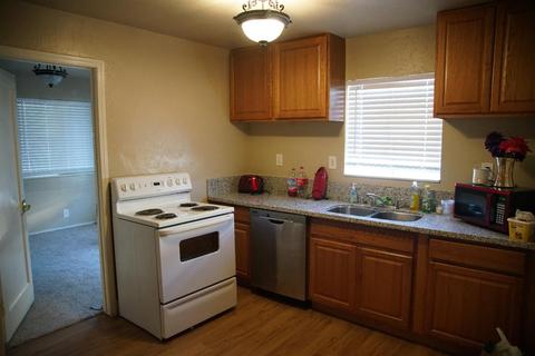 1709 Atlantic Dr, Modesto, CA 95358 photo 5