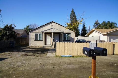 1709 Atlantic Dr, Modesto, CA 95358 photo 1