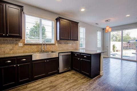 992 Willow Bridge Dr, Folsom, CA 95630 photo 2
