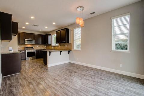 992 Willow Bridge Dr, Folsom, CA 95630 photo 17