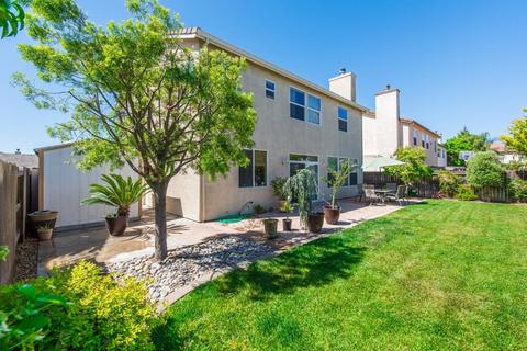 1747 Matterhorn St, Manteca, CA 95337 photo 5