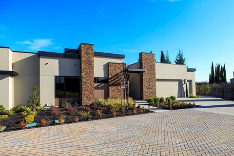 6980 Kendall Ct, Modesto, CA 95356 photo 3