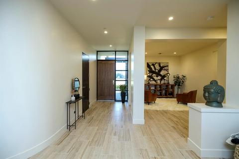 6980 Kendall Ct, Modesto, CA 95356 photo 7