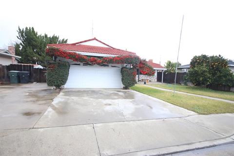 1327 Edith Dr, Gustine, CA 95322 photo 2